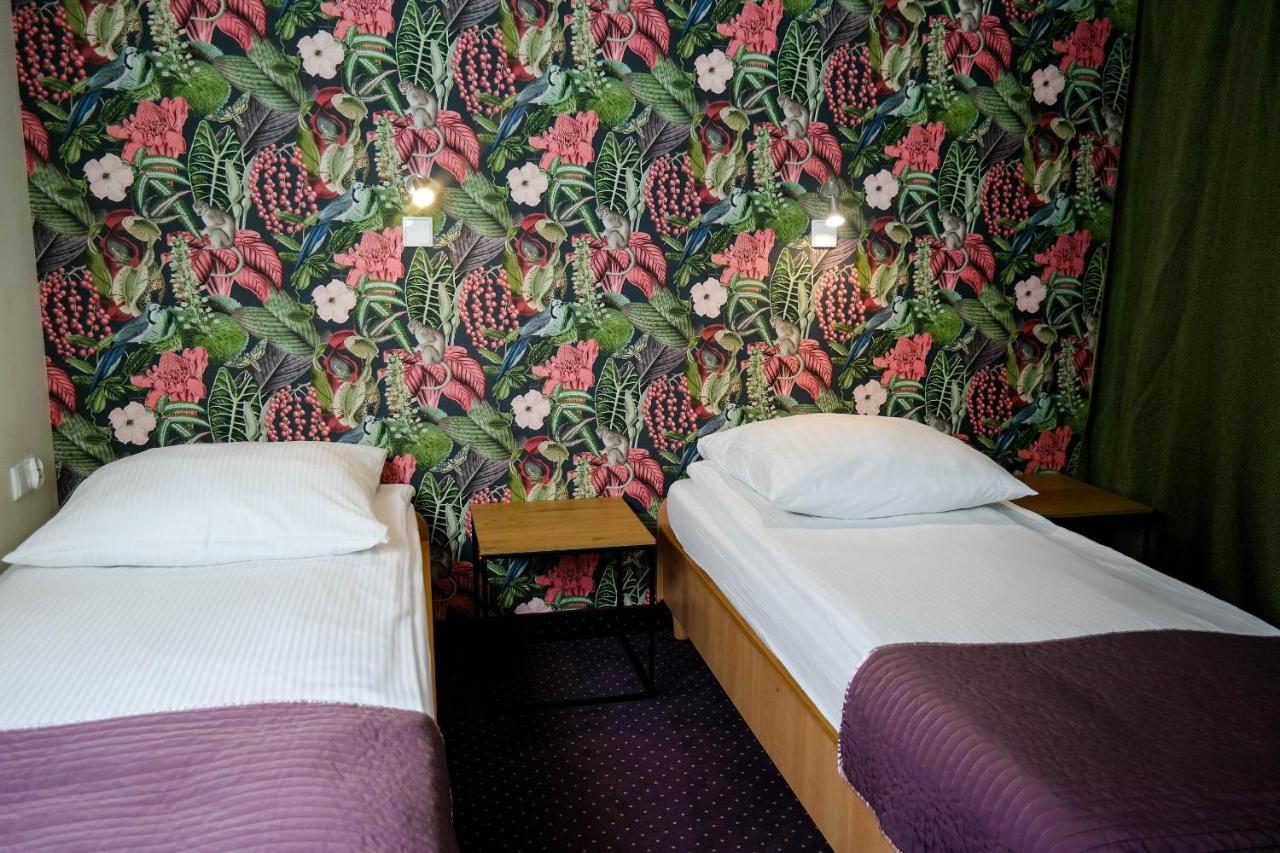 Hotel George Nadarzyn Bagian luar foto